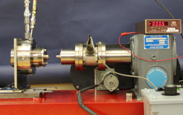 This Kalsi fixture measures the breakout torque of rotary shaft seals.